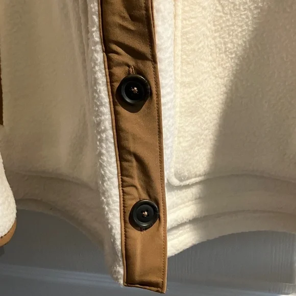 Croft & Barrow Cream Teddy Jacket with Tan Accents - Picture 3 of 8